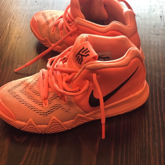 Youth Nike Kyrie 4 Atomic Pink size 13c - Picture 5 of 5